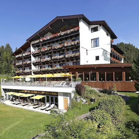 ホテル Achentalerhof